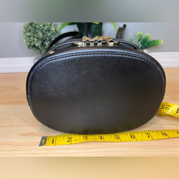 Michael Kors Reed Bucket/Messenger Bag - Picture 7 of 13